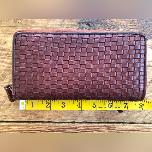 Ashwood Genuine Woven Leather Zip Closure Ladies Wallet Brown - Picture 3 of 16